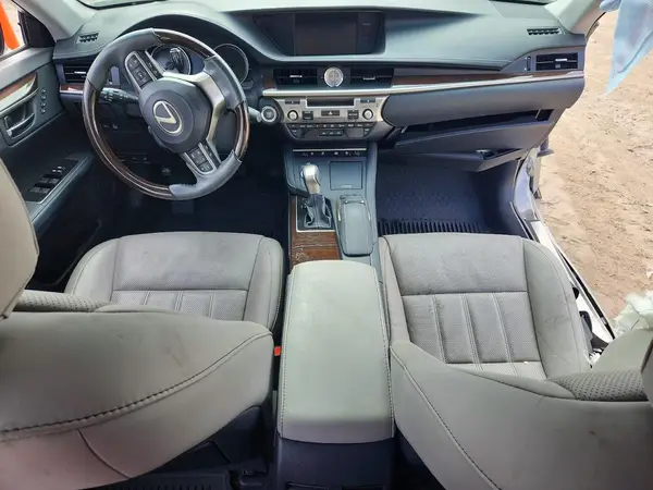 58ABK1GG2JU096286 2018 LEXUS ES - Image 8