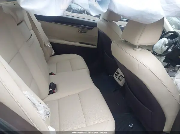 58ABK1GG2JU099740 2018 LEXUS ES - Image 8