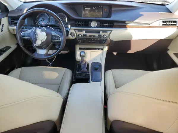 58ABK1GG2JU101731 2018 LEXUS ES - Image 8