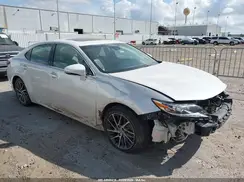 58ABK1GG2JU102782 2018 LEXUS ES