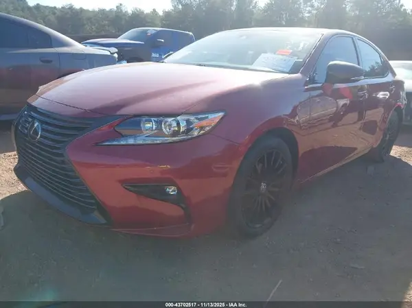 58ABK1GG2JU102863 2018 LEXUS ES - Image 2