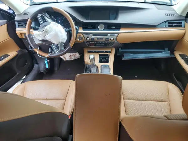 58ABK1GG2JU103981 2018 LEXUS ES - Image 8