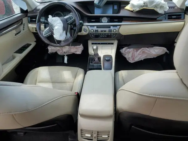 58ABK1GG2JU106668 2018 LEXUS ES - Image 8