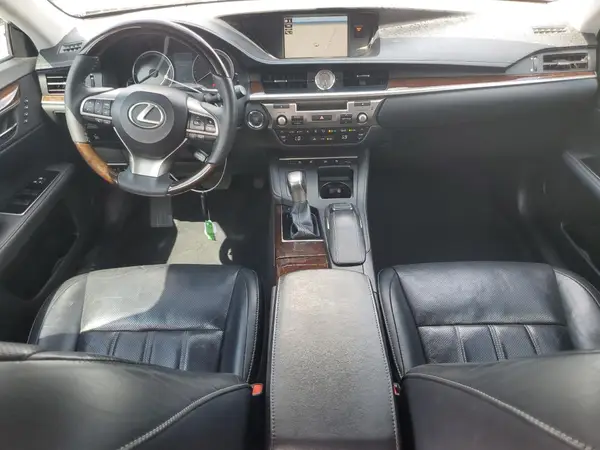 58ABK1GG2JU110820 2018 LEXUS ES - Image 8