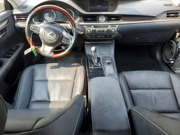 58ABK1GG2JU111594 2018 LEXUS ES - Image 8