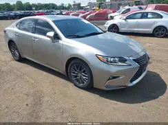 58ABK1GG2JU113362 2018 LEXUS ES