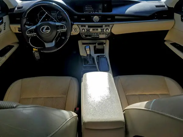 58ABK1GG2JU115421 2018 LEXUS ES - Image 8