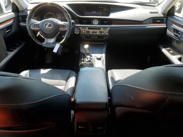 58ABK1GG2JU116813 2018 LEXUS ES - Image 8