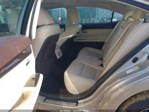 58ABK1GG2JU117458 2018 LEXUS ES - Image 8