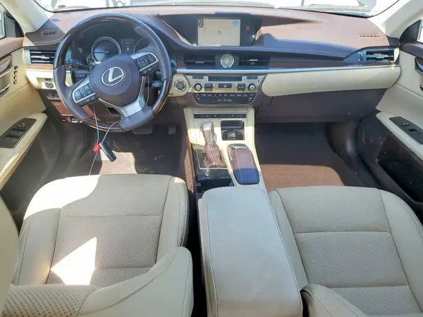 58ABK1GG2JU117590 2018 LEXUS ES - Image 8