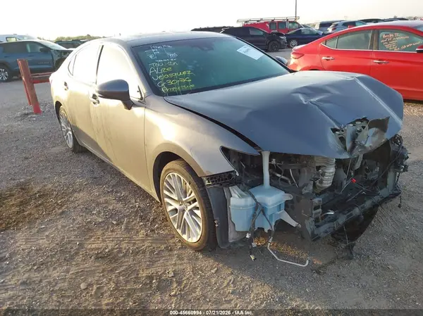 58ABK1GG3GU001419 2016 LEXUS ES - Image 1