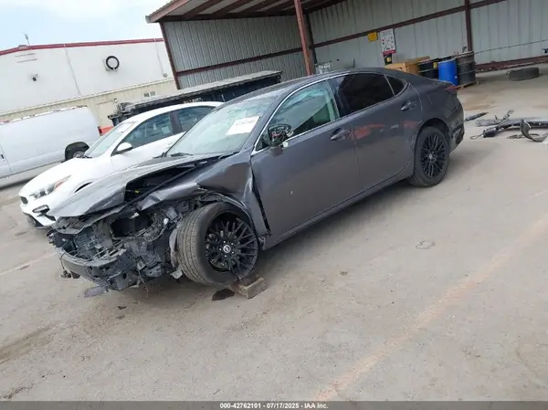 58ABK1GG3GU001551 2016 LEXUS ES - Image 2