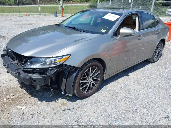 58ABK1GG3GU003817 2016 LEXUS ES - Image 2