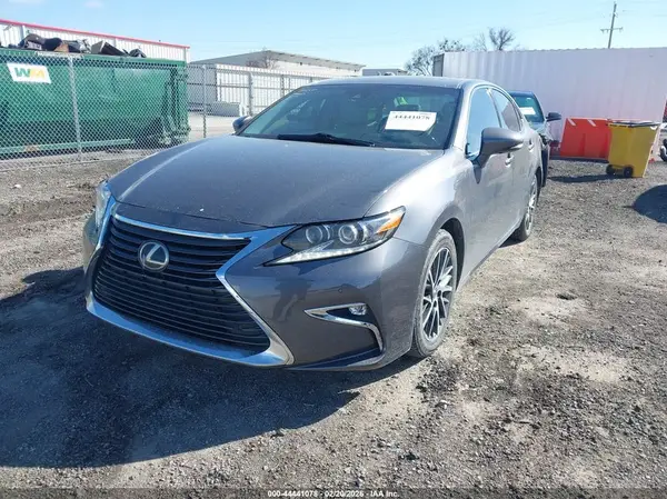 58ABK1GG3GU004434 2016 LEXUS ES - Image 2