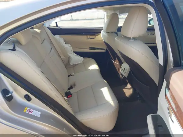 58ABK1GG3GU008208 2016 LEXUS ES - Image 8