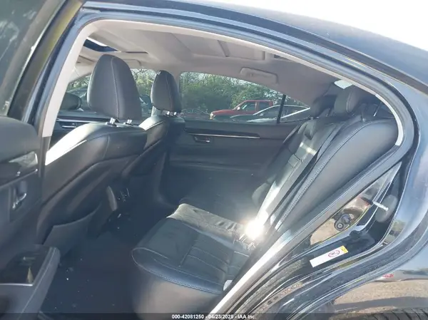 58ABK1GG3GU011190 2016 LEXUS ES - Image 8