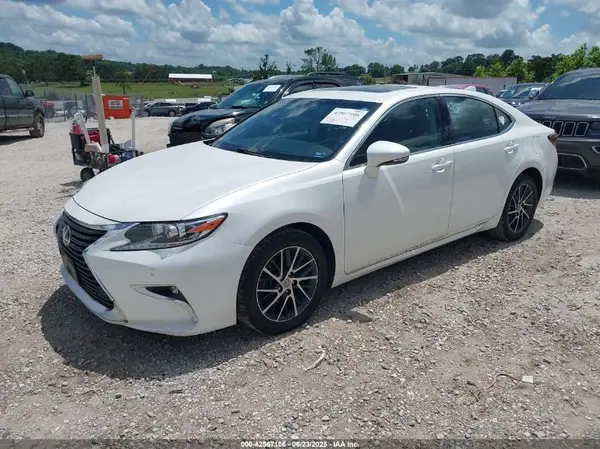 58ABK1GG3GU013943 2016 LEXUS ES - Image 2