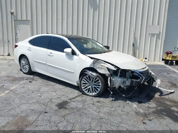58ABK1GG3GU018558 2016 LEXUS ES - Image 1