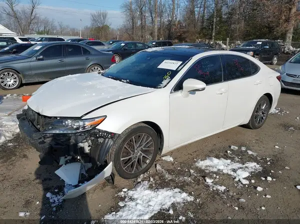 58ABK1GG3GU019578 2016 LEXUS ES - Image 2