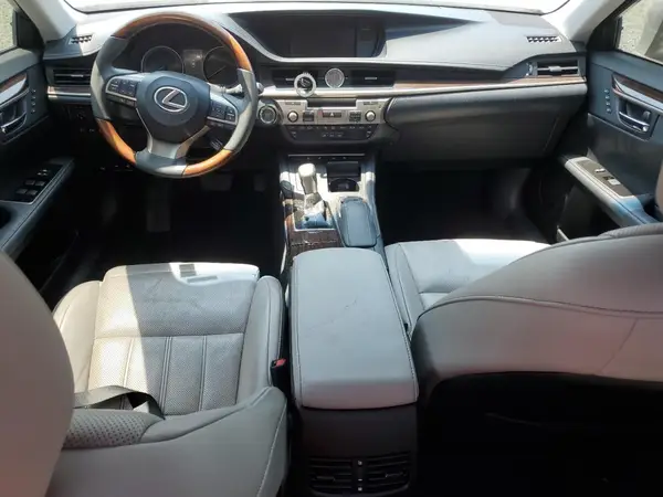 58ABK1GG3GU022917 2016 LEXUS ES - Image 8