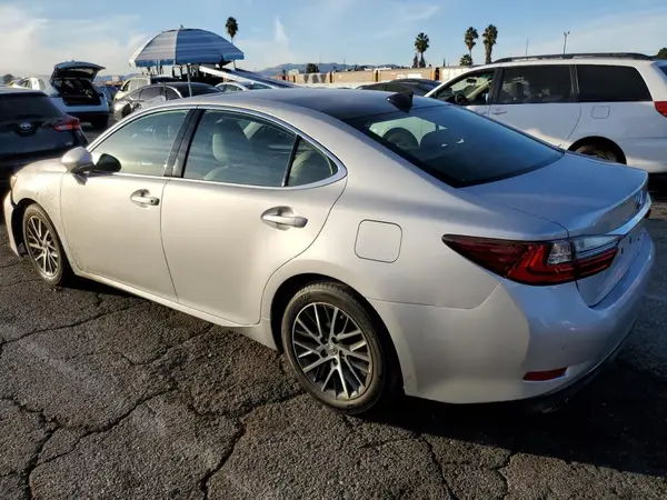 58ABK1GG3GU028443 2016 LEXUS ES - Image 2