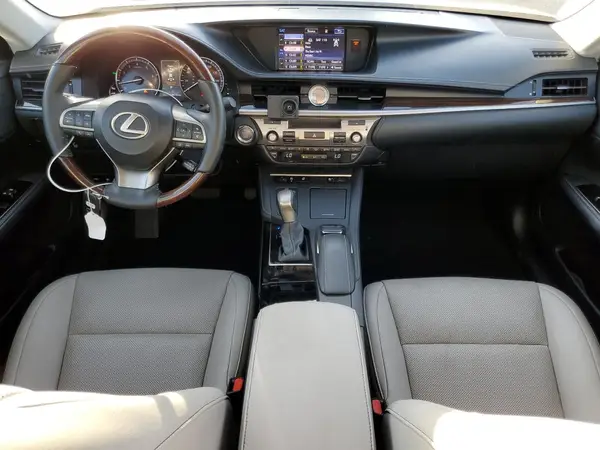 58ABK1GG3GU028443 2016 LEXUS ES - Image 8