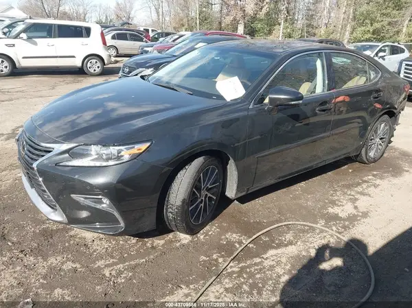 58ABK1GG3GU029916 2016 LEXUS ES - Image 2