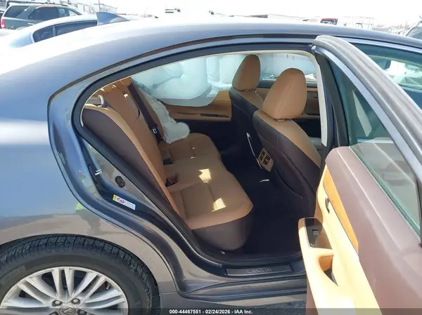 58ABK1GG3GU035098 2016 LEXUS ES - Image 8