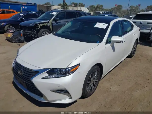 58ABK1GG3HU045874 2017 LEXUS ES - Image 2