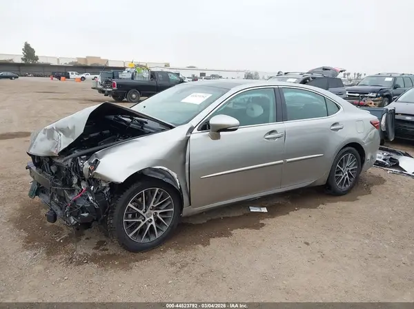 58ABK1GG3HU046796 2017 LEXUS ES - Image 2