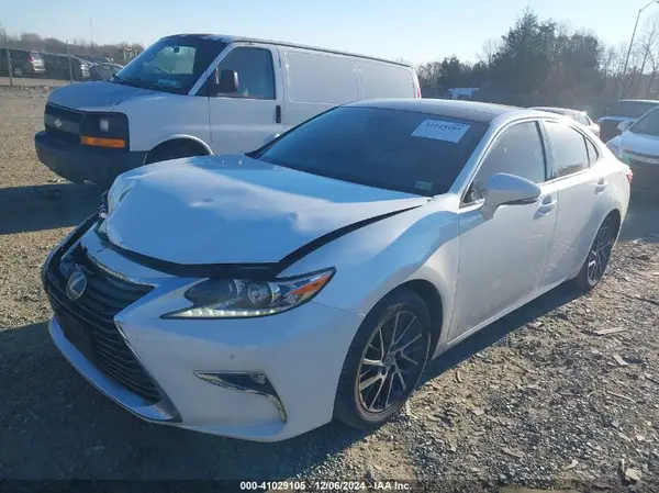 58ABK1GG3HU048354 2017 LEXUS ES - Image 2