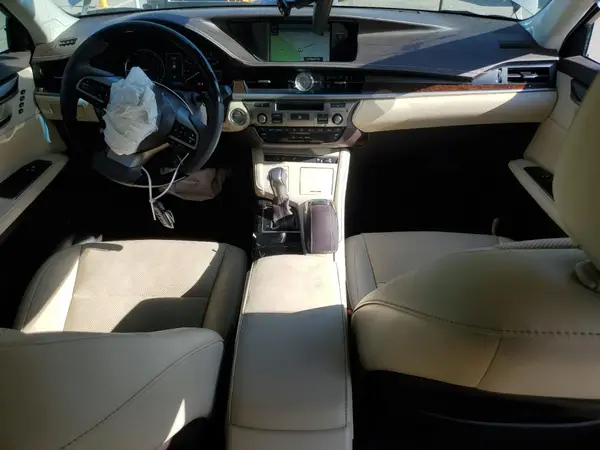 58ABK1GG3HU049889 2017 LEXUS ES - Image 8