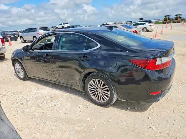 58ABK1GG3HU054042 2017 LEXUS ES - Image 2