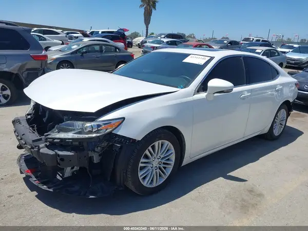 58ABK1GG3HU054543 2017 LEXUS ES - Image 2