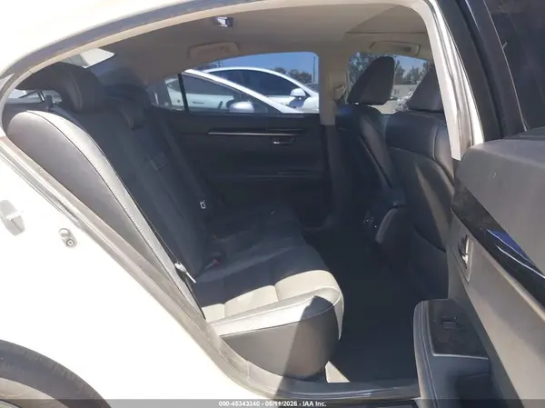 58ABK1GG3HU054543 2017 LEXUS ES - Image 8