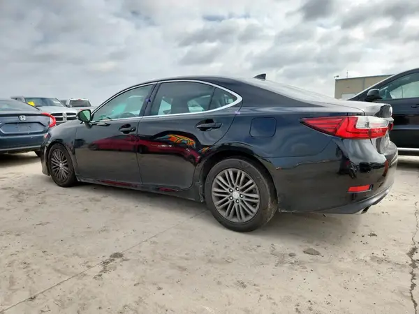 58ABK1GG3HU056213 2017 LEXUS ES - Image 2