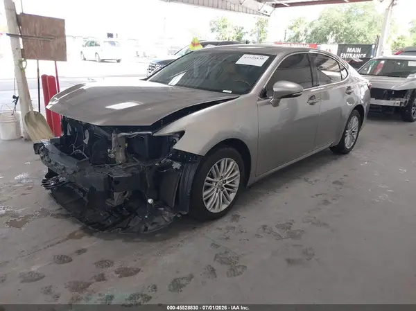 58ABK1GG3HU056938 2017 LEXUS ES - Image 2