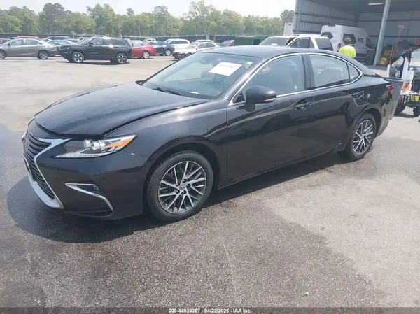 58ABK1GG3HU057653 2017 LEXUS ES - Image 2