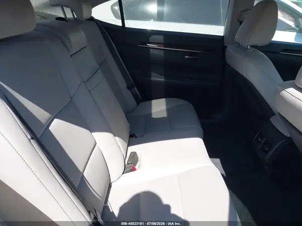 58ABK1GG3HU059872 2017 LEXUS ES - Image 8