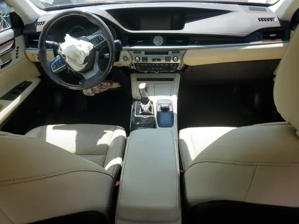 58ABK1GG3HU062013 2017 LEXUS ES - Image 8