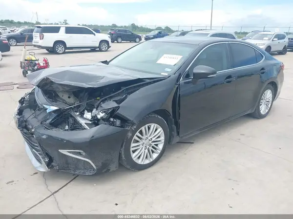 58ABK1GG3HU062948 2017 LEXUS ES - Image 2