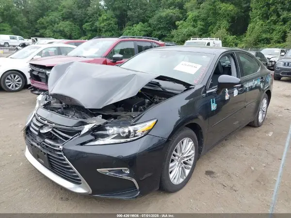 58ABK1GG3HU064960 2017 LEXUS ES - Image 2