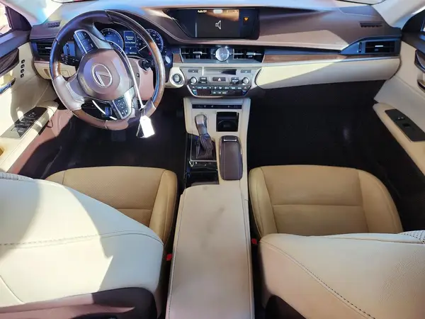 58ABK1GG3HU067082 2017 LEXUS ES - Image 8