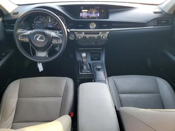 58ABK1GG3HU068359 2017 LEXUS ES - Image 8