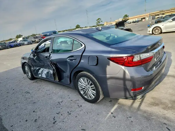58ABK1GG3HU070192 2017 LEXUS ES - Image 2