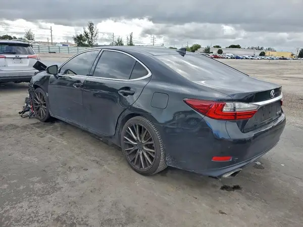 58ABK1GG3HU070385 2017 LEXUS ES - Image 2