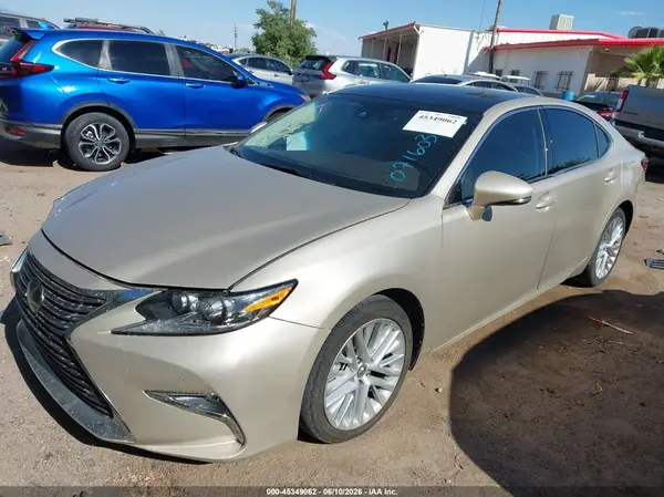 58ABK1GG3HU071603 2017 LEXUS ES - Image 2