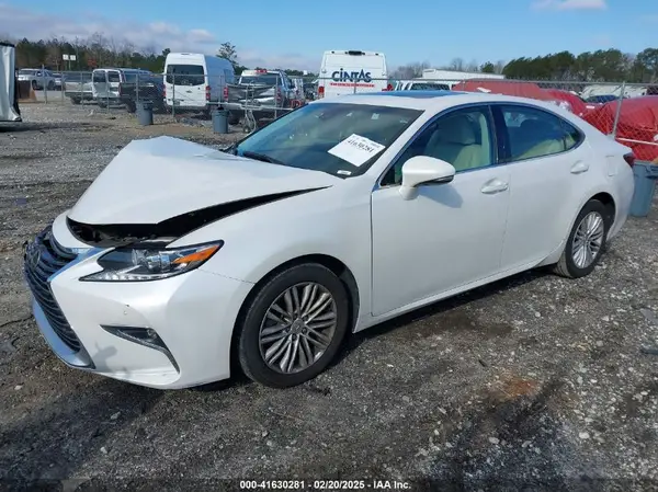 58ABK1GG3HU071939 2017 LEXUS ES - Image 2