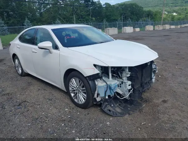 58ABK1GG3HU073884 2017 LEXUS ES - Image 1