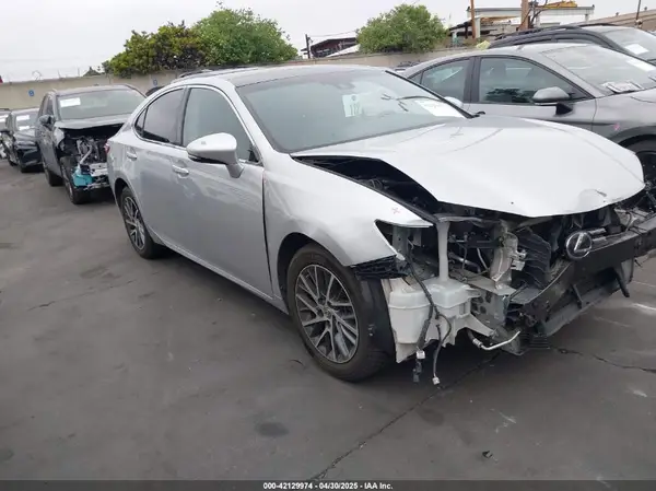 58ABK1GG3HU076641 2017 LEXUS ES - Image 1